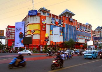 belanja murah di jakarta mall PGC
