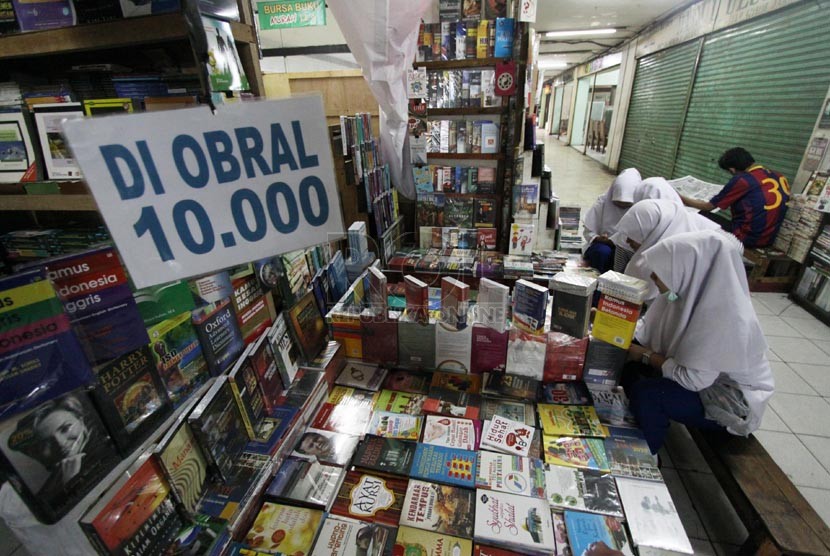 belanja murah di jakarta pasar buku senen