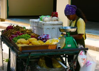 pantangan dalam berjualan menurut primbon jawa